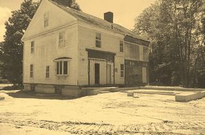 gal/Button House - Restoration/tn_DCP_719.jpg